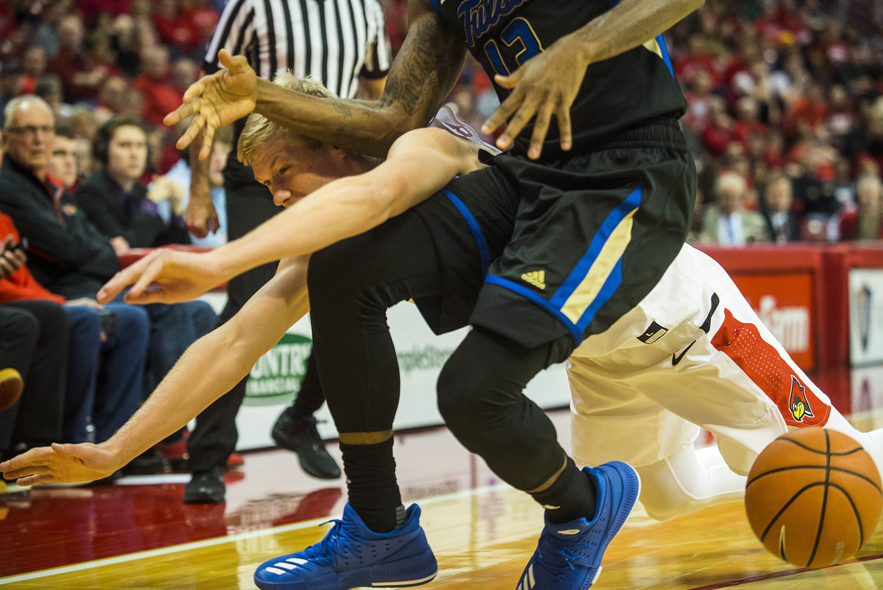 120317-blm-spt-12isuhoops